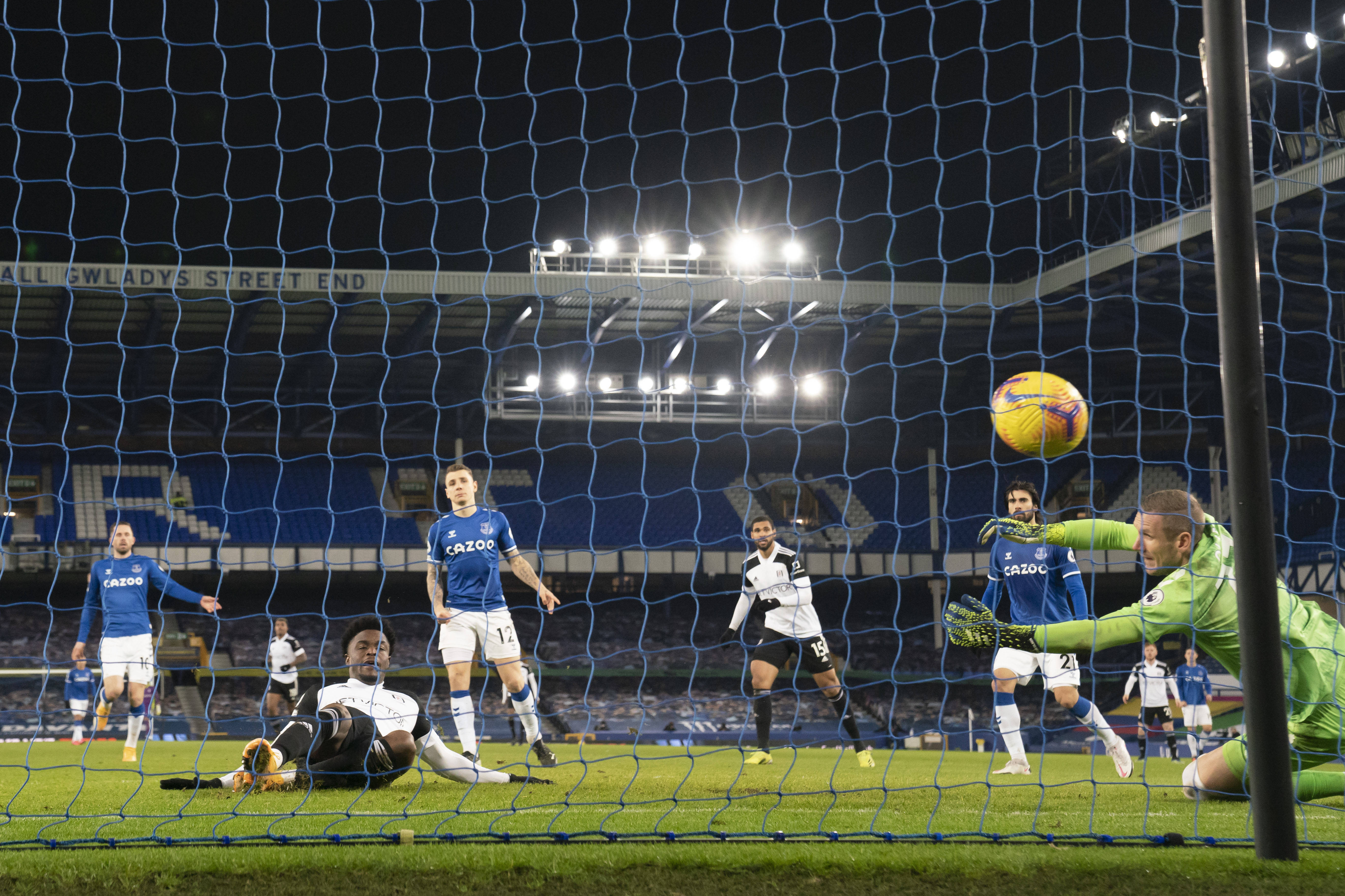 横空出世 横空出世