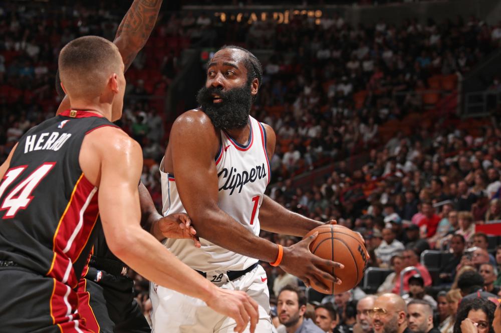 与迪巴拉在 与迪巴拉在