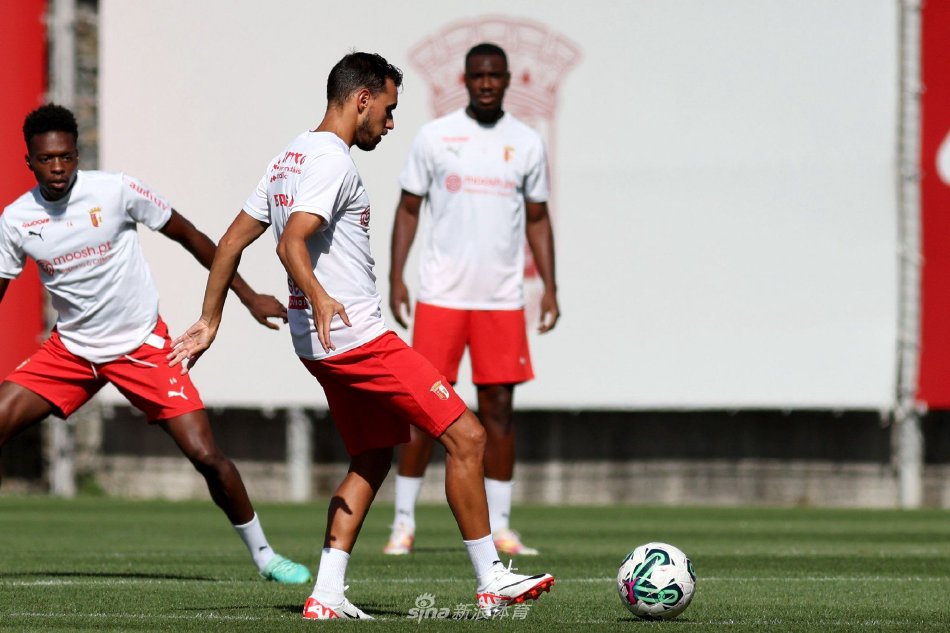 中国女足拥 中国女足拥